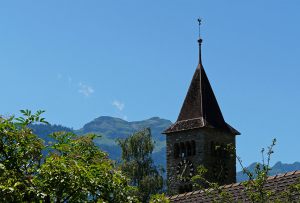 Der Kirchturm von Brienz 